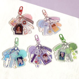 Vente en gros de porte-clés en acrylique double face personnalisés avec votre propre logo <span class=keywords><strong>Bt21</strong></span> Kpop - Product Image 1