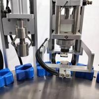 Machine de remplissage semi-automatique rotative XINYOU pour flacons de parfum, pulvérisateurs d'eau liquide et remplisseuse de liquides à pompe à engrenages