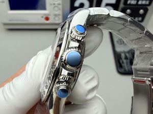 Montre mécanique automatique de haute qualité et tendance - simple et décontractée, résistante à l'eau, adaptée aux hommes d'affaires. - Product Image 3