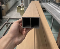 Décoration intérieure : Tube carré creux en WPC, colonne en bois, tube de plafond en bois résistant à la corrosion, imitation bois