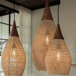 Lampadario Artigianale in Bambù e Vimini Intrecciato, Stile Retrò, Rotondo, in Legno e Rattan, per Interni - Product Image 5