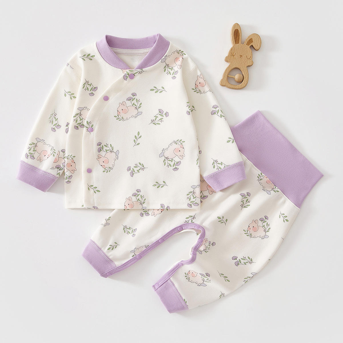 Conjunto de primavera y otoño conejo morado.