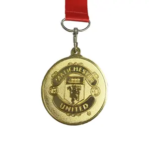 Diseño caliente aleación de zinc chapado en plata metal hombre utd fan 3d personalizado oro corriendo medalla de fútbol