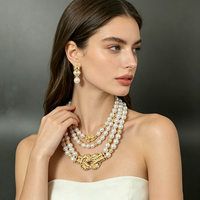 Ensemble de bijoux imitation perles à deux couches XM S460, collier avec fermoir doré orné, boucles d'oreilles longues à plusieurs perles assorties, pour mariée