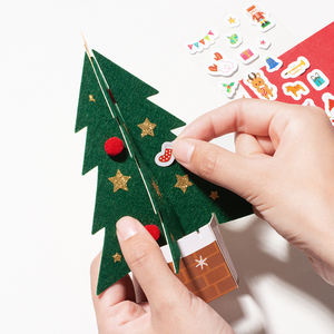 Kit de artesanía de árbol de Navidad de fieltro DIY para niños, decoración de árbol de Navidad de tela no tejida con adornos 3D, perfecto para mesa de vacaciones - Product Image 1