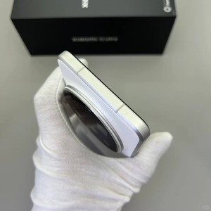 Teléfono Móvil Original Mi 15 Ultra Blanco Desbloqueado de Segunda Mano, Snap-dragon 8 Elite, Pantalla OLED de 6.73'', 6000mAh, 200MP, Smartphone Usado - Product Image 2