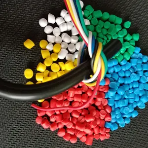 Kustom PVC plastik butiran warna PVC bahan baku bubuk PVC/PP/PC Resin