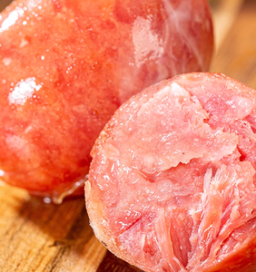 โรงงานหงเซียงจี ขายส่งไส้กรอกย่างรสต้นตำรับในถุงสำเร็จรูป ขนมขบเคี้ยวเนื้อสัตว์จีนสูตรพิเศษ โรงงานรับผลิตแบบ ODM - Product Image 2