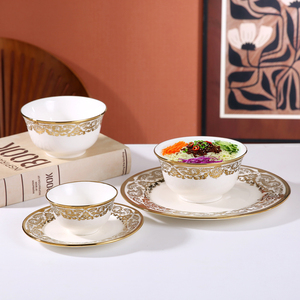 Service de vaisselle de luxe personnalisé en porcelaine, écologique et compatible congélateur, assiettes et bols - Product Image 1