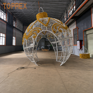 Bola de Adorno Navideño Gigante para Exteriores con Luz LED, IP65 Resistente a la Nieve, Decoración para Festivales de Invierno en Centros Comerciales y Lugares Turísticos - Product Image 2