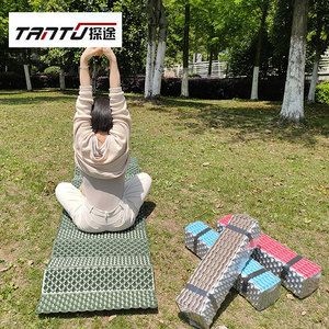 IXPE <strong>Aluminum</strong> Film <strong>Egg</strong> Nest Mat 2CM Closed Cell Foam Foldable Camping Picnic Mat <strong>Egg</strong> <strong>Crate</strong> Folding Sleeping Pad - Product Image 2