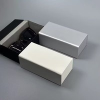 Flacon de parfum carré de luxe en soie texturée 50 ml 100 ml avec boîte pour produits haut de gamme