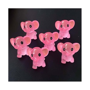 1/12 in miniatura Mini decorazione Cabochon in resina luminosa 3D <span class=keywords><strong>elefante</strong></span> incandescente animali dei cartoni animati ciondoli ornamento per giardino casa delle bambole - Product Image 5