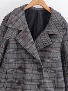 <span class=keywords><strong>Blazer</strong></span> a Cuadros Oversize Personalizado para Mujer, Primavera 2026 - Chaqueta Formal de Oficina Casual Retro con Doble Botonadura, OEM/ODM por Fábrica China - Product Image 3