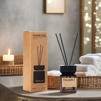 Diffuseur parfumé de parfum de modulation professionnel d'épices de haute qualité Diffuseur de roseaux multi-parfums avec des bâtons
