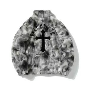 Nuova <span class=keywords><strong>Giacca</strong></span> Invernale 2026 Stile Streetwear Americano, Cappotto in Finta Pelliccia di Coniglio Tie-Dye con Ricamo Lettere, Piumino Unisex Oversize per Coppie - Product Image 4
