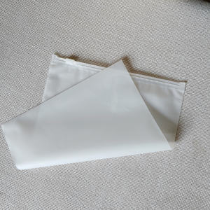 Pochette zippée en PE givré personnalisée pour chaussures, vêtements, bijoux, cosmétiques, petits appareils électroniques, emballage, logo givré mat, sacs en PE - Product Image 3