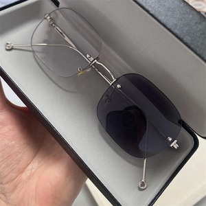 <span class=keywords><strong>Lunettes</strong></span> Anti-Reflet Photochromiques UV400 Sans Monture Métal Argent Or <span class=keywords><strong>Rondes</strong></span> <span class=keywords><strong>Carrées</strong></span> Verres Photochromiques Anti-Lumière Bleue 2026 pour Femme - Product Image 1