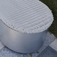 Banc de loisirs extérieur moderne résistant à la corrosion avec table d'appoint en acier inoxydable 304 pour la restauration, les hôtels, les patios, les parcs, les gymnases et les centres commerciaux