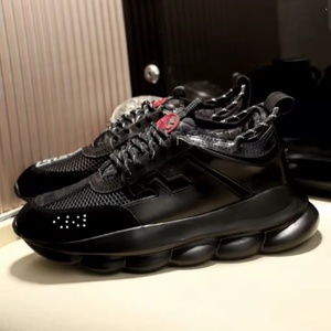 Chaussures de créateur de luxe décontractées pour hommes et femmes, style sport et marche, avec chaîne Versace, baskets tendance de haute qualité - Product Image 1