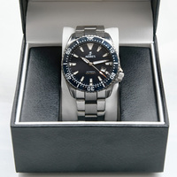 Montre-bracelet pour hommes Nh 35 Automatic 007 Design en acier inoxydable, cadran bleu de 200 mètres, étanche à l'eau