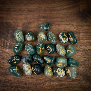 Ensemble de 25 Pierres de Chakra en Agate Mousse Naturelle Gravées et Polies pour la Guérison, le Reiki et le Feng Shui - Product Image 2