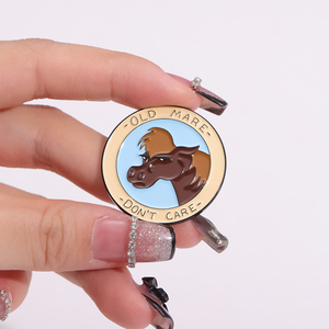 Cũ mare không chăm sóc men pins phim hoạt hình ngựa động vật Trâm ve áo huy hiệu Ba lô quần áo trang sức quà tặng cho bạn bè bán buôn - Product Image 4