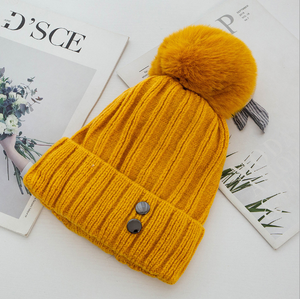 Dernier <span class=keywords><strong>bonnet</strong></span> d'hiver pour femmes Slouchy Design avec grosse boule <span class=keywords><strong>de</strong></span> fourrure Pom Knit Snow Ski Skull Cap Warm for Travel - Product Image 3