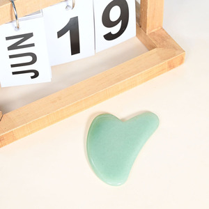 Herramienta de Masaje de Piedra de Jade Aventurina Natural y Cuarzo Rosa en Forma de Corazón para Terapia de Acupuntura y SPA con Bolsa de Masaje Facial, Jade <span class=keywords><strong>Guasha</strong></span> 80x60mm - Product Image 6