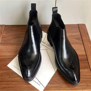 Botas de nuevo estilo para hombre - botas Chelsea de cuero genuino de vaca de primera calidad con diseño grabado a la moda, punta puntiaguda y suela gruesa - Product Image 6