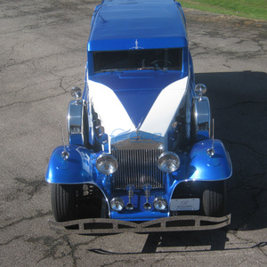 Limousines Électriques Bleues de Haute Qualité pour Transport Funéraire Classique – Fournisseur de Voitures Funéraires Électriques - Product Image 2