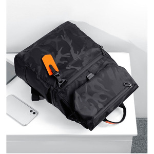 Mochila Personalizada para Hombre, Segura, Duradera, para Viajes, Negocios, Portátil, Escuela, Regalo, con Puerto de Carga USB - Product Image 2