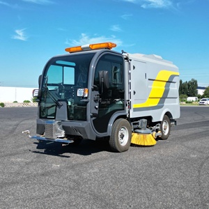 Balayeuse de voirie électrique à quatre roues, nouvelle, avec fonction de nettoyage par aspiration et <span class=keywords><strong>balai</strong></span> motorisé - Product Image 1
