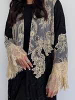 Abaya Kimono Hafizah noire et or en dentelle, à manches évasées, design superposé et modeste