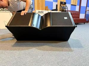 Profesyonel Çift 12 inç Line Array Ses Sistemi Konserler, Balo Salonları, Partiler, Etkinlikler için - OEM Marka - Product Image 1