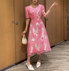 2025 verano nueva pasarela <span class=keywords><strong>moda</strong></span> mujer cuello redondo manga corta bordado punto cintura vestido de longitud media - Product Image 3