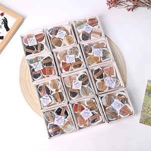 Caja de regalo de piedra en bruto de cristal curativo natural al por mayor doce piedras preciosas de <span class=keywords><strong>cuarzo</strong></span> de cristal DIY del zodiaco para juego de regalo - Product Image 3