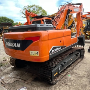 รถขุด DOOSAN DX225LCA มือสองคุณภาพดี ขายดี รถขุด DOOSAN DX225 225LC รถขุดไฮดรอลิกแบบตีนตะขาบ - Product Image 2