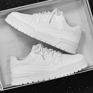 Sneakers de luxe personnalisées avec logo du fabricant, lacets, blanc et noir, modèle uni, mode homme, dessus en cuir de vache, semelle extérieure en EVA, semelle intermédiaire en MD PVC - Product Image 3