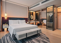 Meubles de chambre d'hôtel en gros, prix d'usine OEM, panneau en MDF et contreplaqué personnalisé, cadre en bois, lit double rembourré et ensemble de draps