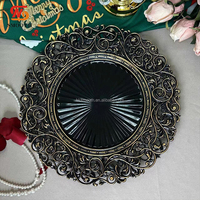 Assiettes de présentation noires à bord festonné de 13 pouces pour la décoration de tables d'événements et de mariages – Collection SMOOTH
