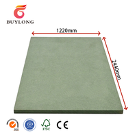 Panneau MDF Vert Imperméable MR MDF Qualité Mélamine Résistant à l'Humidité Fibreboard 4x8 3mm 12mm pour Échantillon d'Armoire Sanitaire Humide