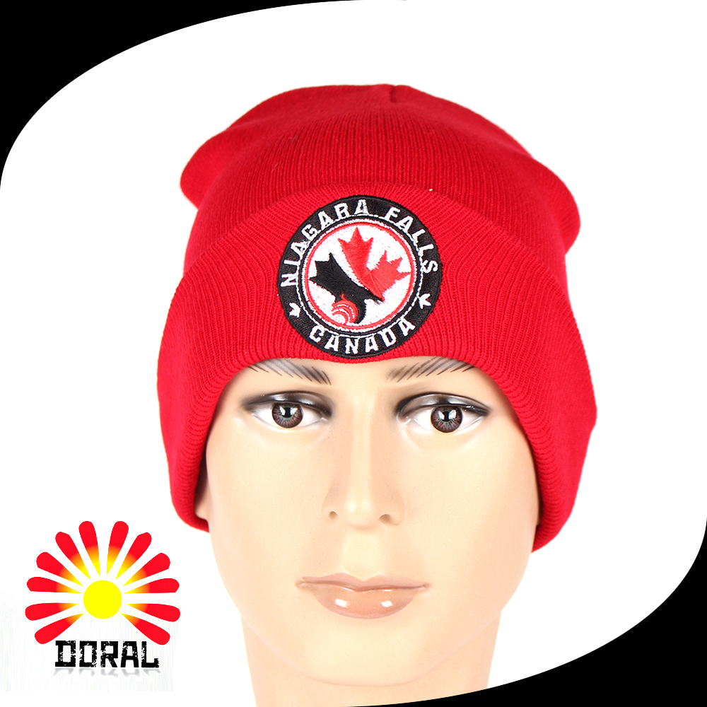 Дешевая теплая зимняя шапка с вышивкой на заказ, удобная Вязаная Шапка-бини с вышивкой, Модная вязаная крючком шапка с биркой на заказ