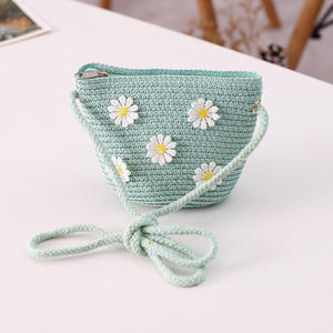 Ensemble chapeau de paille vintage et sac de plage d'été pour femme avec perles, fermeture éclair et large visière pare-soleil - Product Image 2