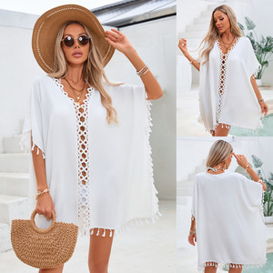 Vente en gros 2026 Nouveauté Blouse de plage cache-maillot ajourée au crochet patchwork à pompons pour femme - Product Image 2