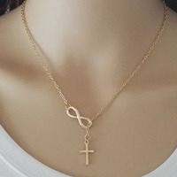 KISSWIFE Collier Pendentif Chaîne Infinie Simple Croix 8 pour Femmes Filles Bijoux Tendance Mariage Fête