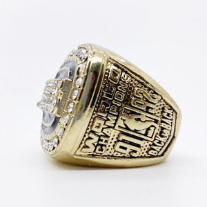 Anillo de Campeonato de los Chicago Bulls de 1992, Chapado en Oro con Diamantes, Joyería para Hombre, Regalo, Recuerdo - Product Image 2
