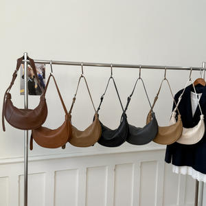 Bolso de Hombro Estilo Coreano Casual para Mujer, Invierno 2025, Nuevo, Moderno, Combinable con Todo, Inspirado en Instagram, Color Sólido, Estilista - Product Image 4