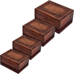 Cercueil en bois de rose sculpté à la main, finition bois naturel, motifs personnalisables, pour adultes, usage funéraire |   Ensemble de 4 boîtes à urnes imbriquées - Product Image 2