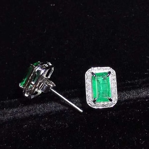 SGARIT Luxurious Party Women Jewelry Green Gemstone <strong>Earring</strong> 18k <strong>Gold</strong> 1.05ct Natural <strong>Emerald</strong> Stud <strong>Earring</strong> - Product Image 5